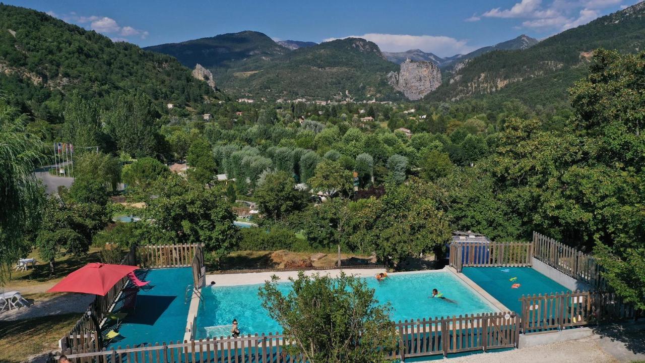 Residence De Plein Air Panoramique A La Porte Des Gorges Du Verdon Castellane Exterior photo