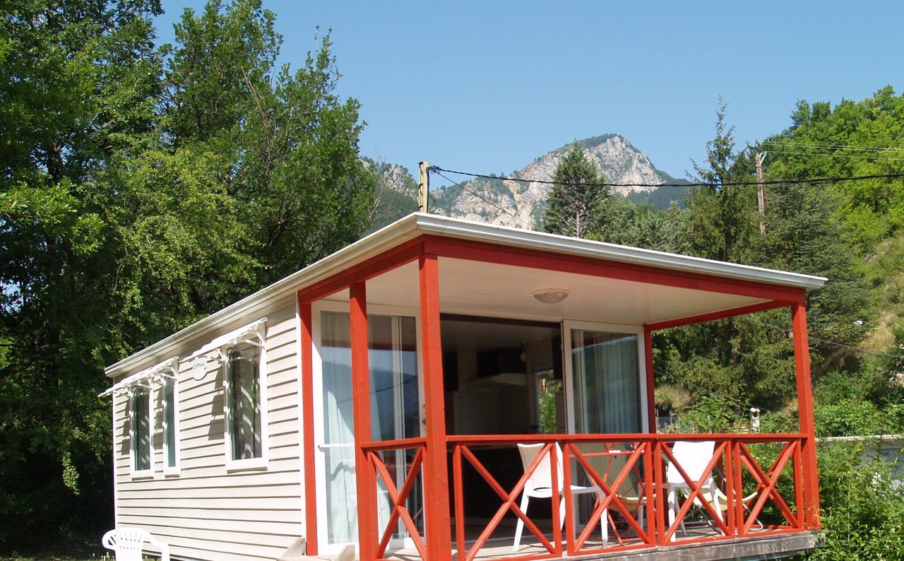 Residence De Plein Air Panoramique A La Porte Des Gorges Du Verdon Castellane Exterior photo