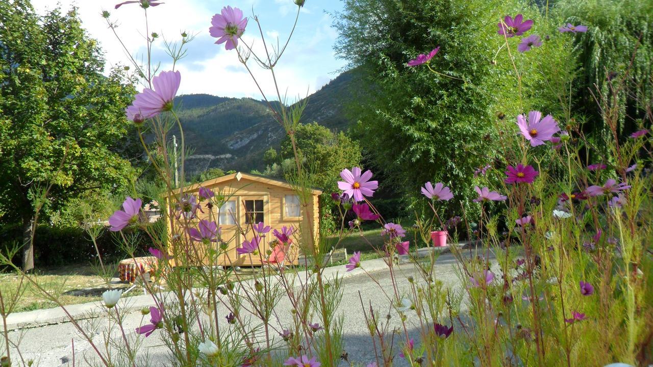 Residence De Plein Air Panoramique A La Porte Des Gorges Du Verdon Castellane Exterior photo